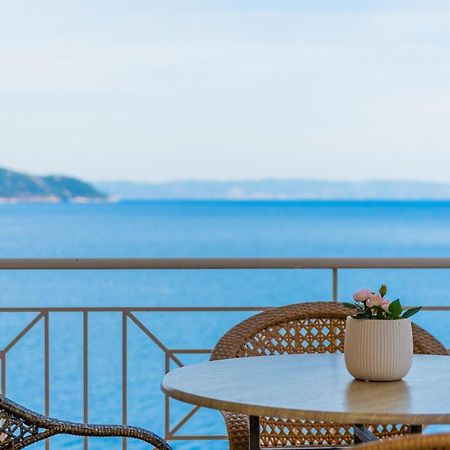 Anesis Seaview Apartment 2 เนโอสมาร์มาราส ภายนอก รูปภาพ
