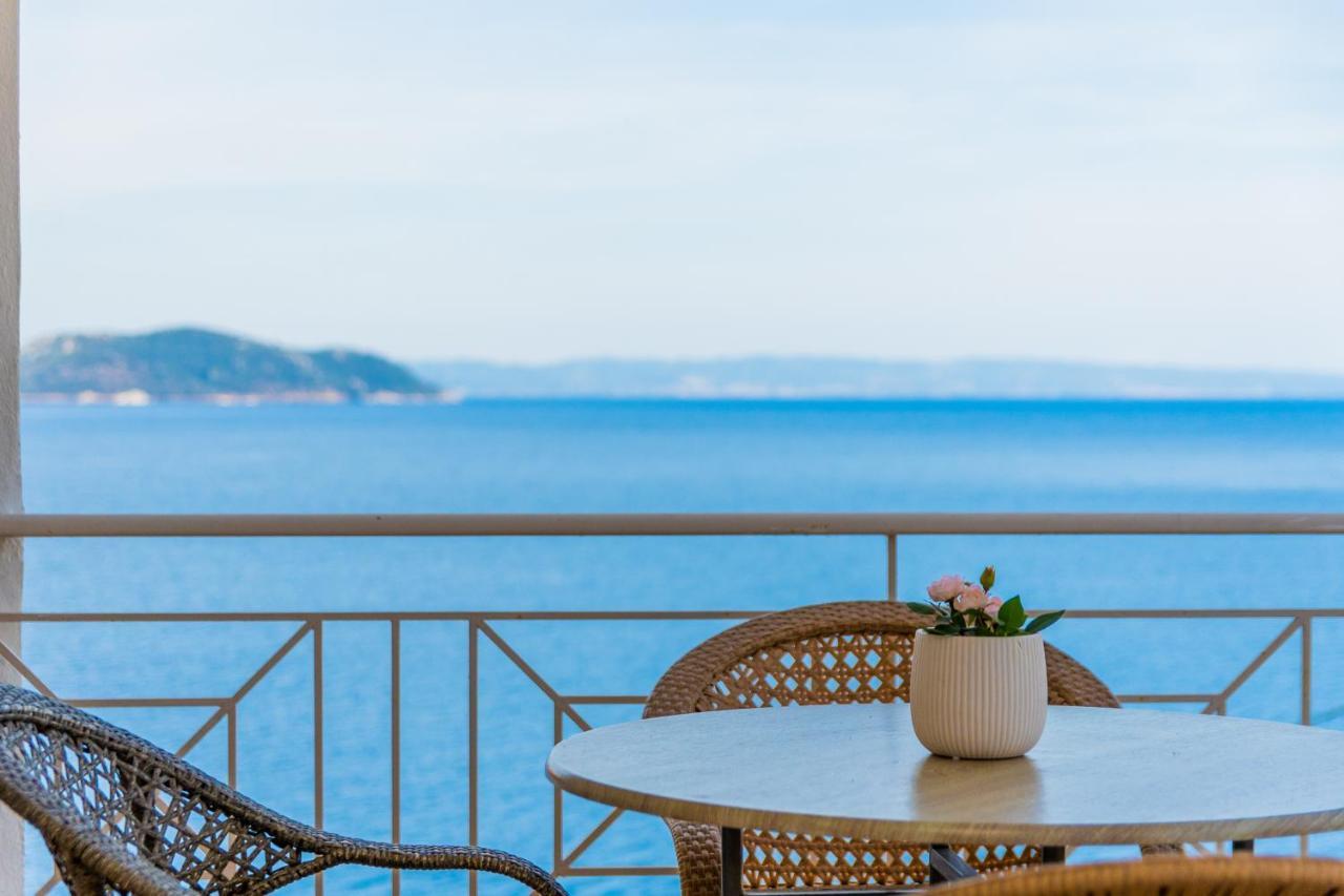 Anesis Seaview Apartment 2 เนโอสมาร์มาราส ภายนอก รูปภาพ